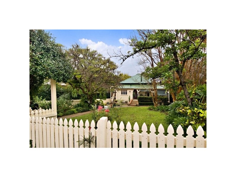 132 Memorial Drive, Eumundi QLD 4562