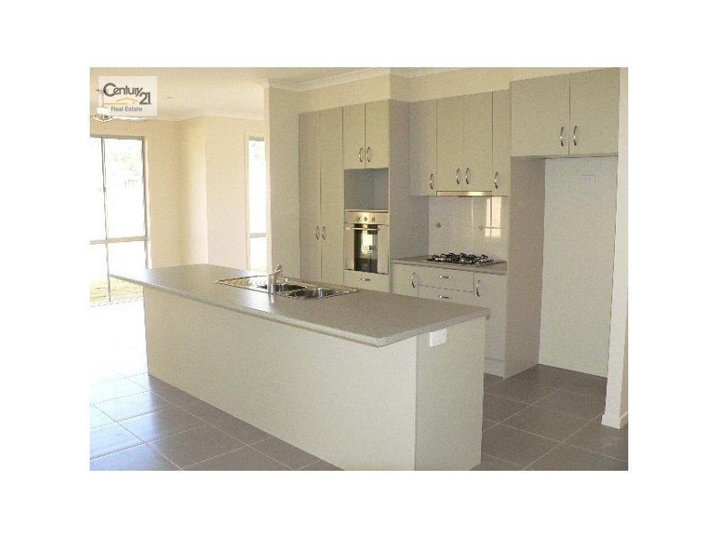 13 Burrell Avenue, Eumundi QLD 4562