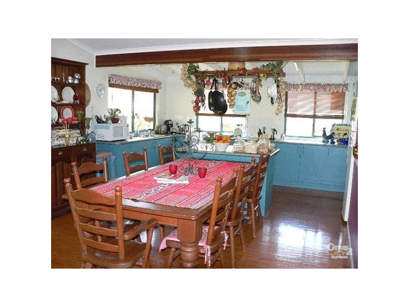 12 Ward Street, Eumundi QLD 4562