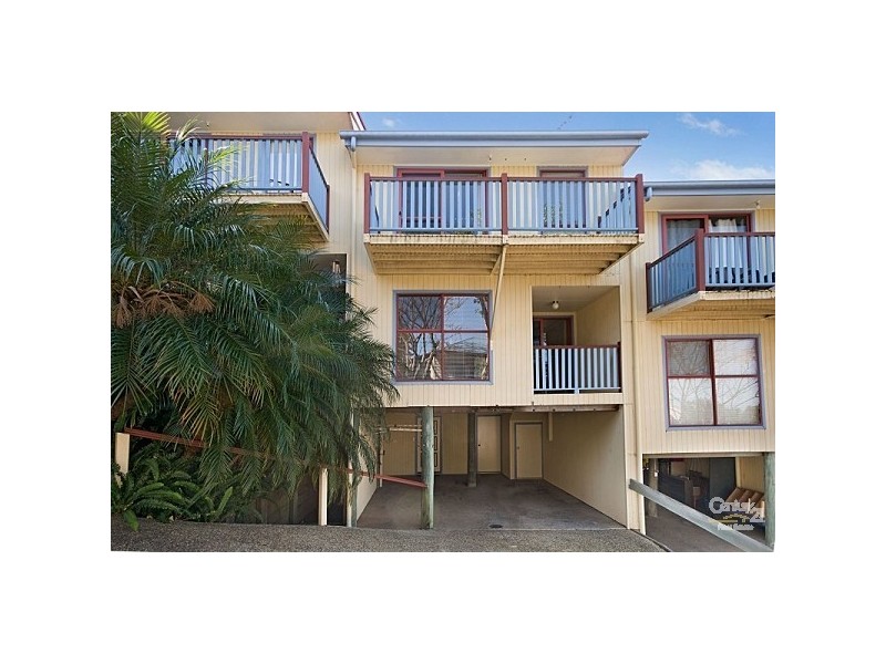 2/5 Barnes Drive, Buderim QLD 4556