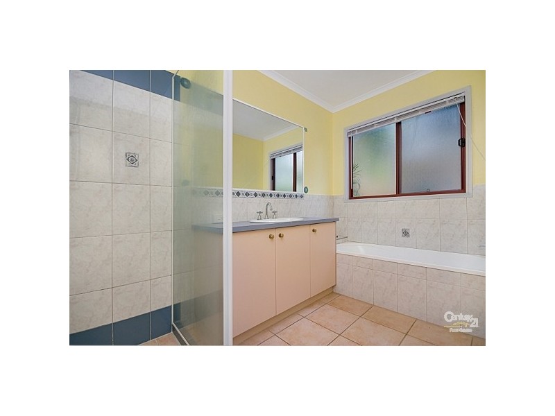 2/5 Barnes Drive, Buderim QLD 4556