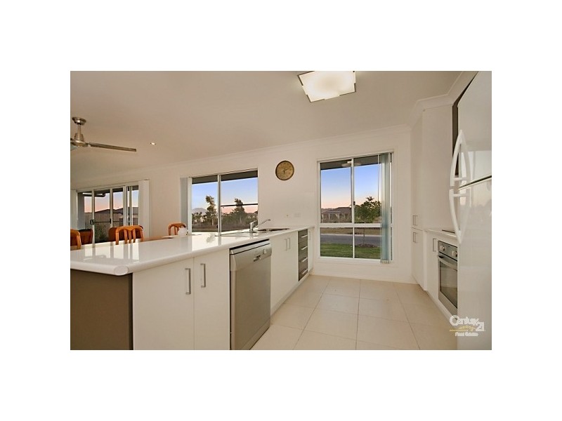 13 Beethoven Circuit, Sippy Downs QLD 4556