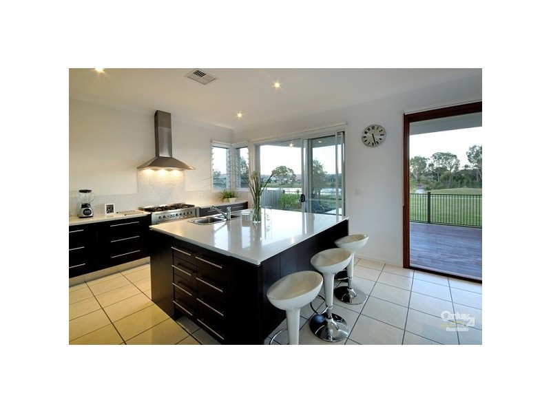 19 Regal Cresent, Sippy Downs QLD 4556