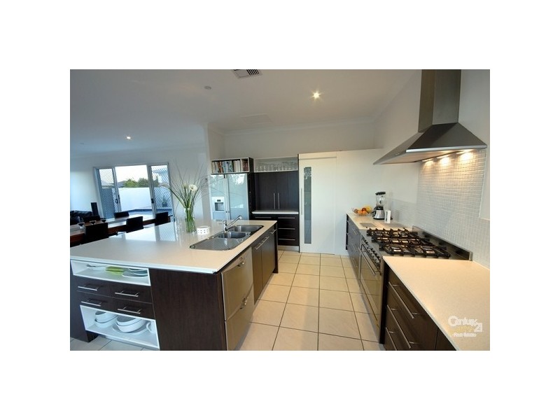 19 Regal Cresent, Sippy Downs QLD 4556