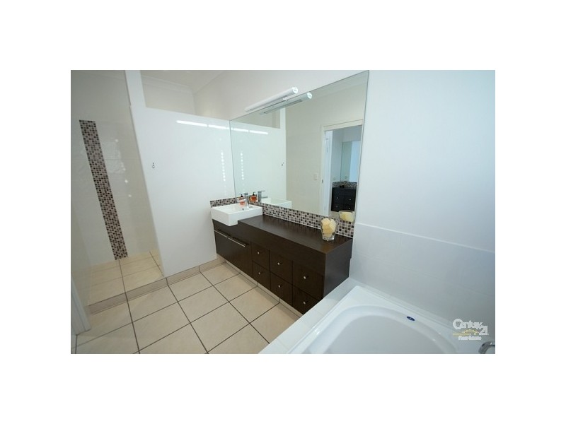 19 Regal Cresent, Sippy Downs QLD 4556