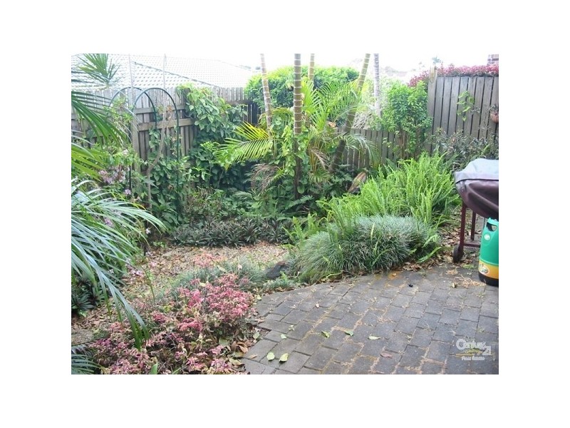 13/2 William, Buderim QLD 4556