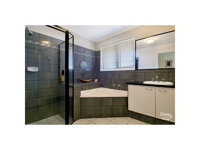 9 Buderim Pines Drive, Buderim QLD 4556