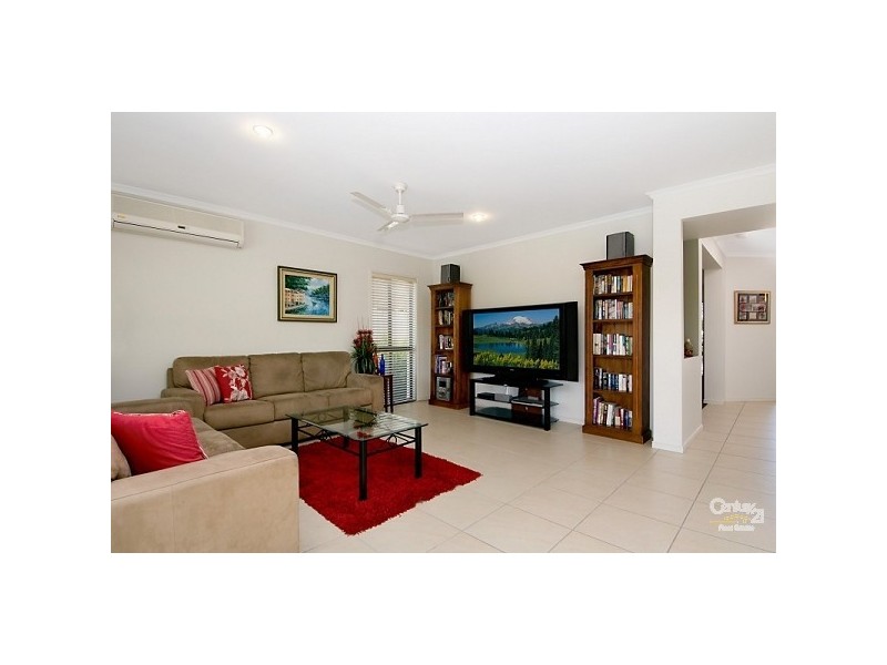 8 Bonaire Court, Parrearra QLD 4575
