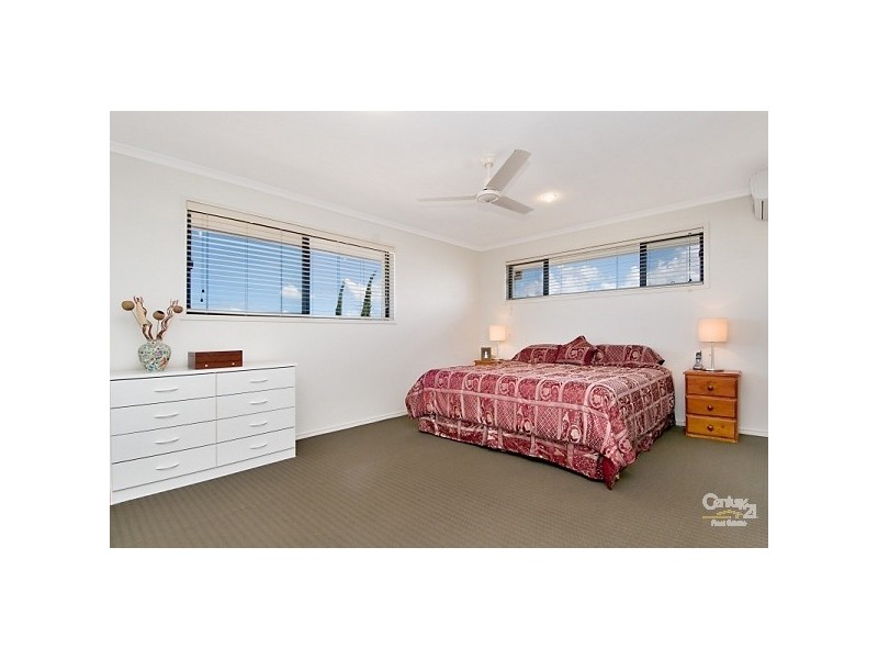 8 Bonaire Court, Parrearra QLD 4575