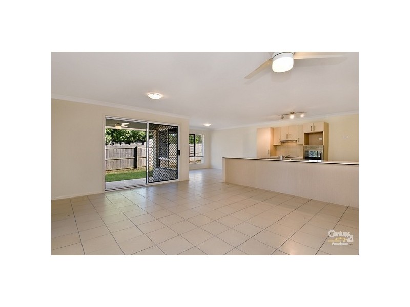8 Beerwah Street, Landsborough QLD 4550