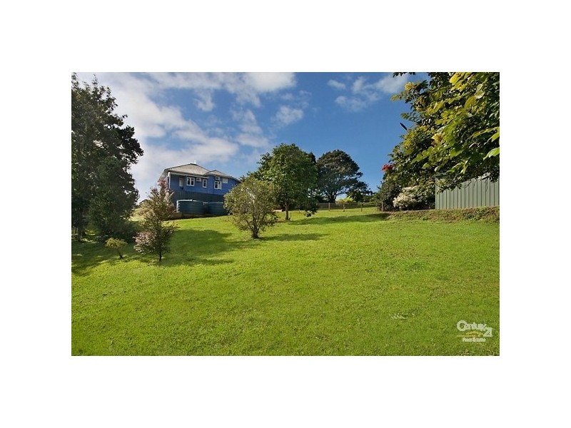 16 Mary Cairncross Avenue, Maleny QLD 4552