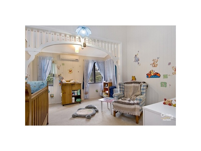 16 Mary Cairncross Avenue, Maleny QLD 4552