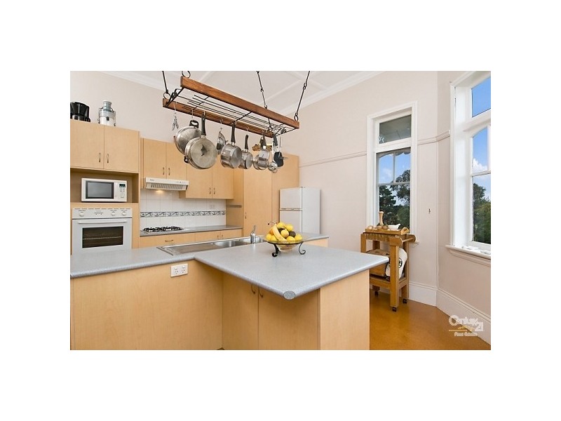 16 Mary Cairncross Avenue, Maleny QLD 4552