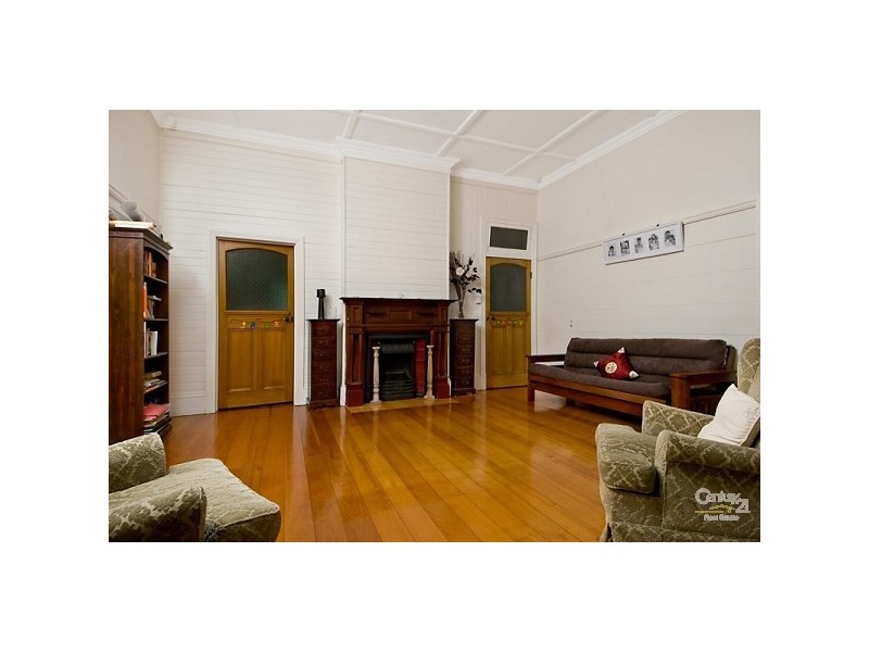 16 Mary Cairncross Avenue, Maleny QLD 4552