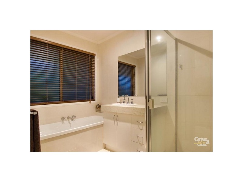 13 Bringenbrong Drive, Buderim QLD 4556