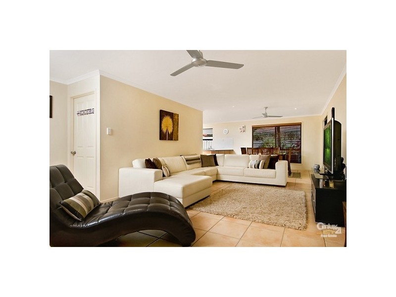 2 Sailfish Drive, Mountain Creek QLD 4557