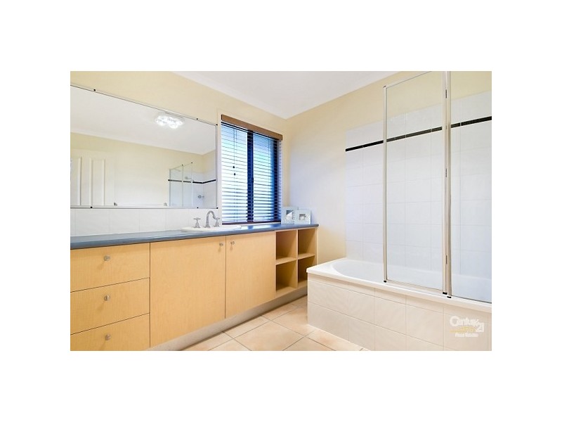 2 Sailfish Drive, Mountain Creek QLD 4557