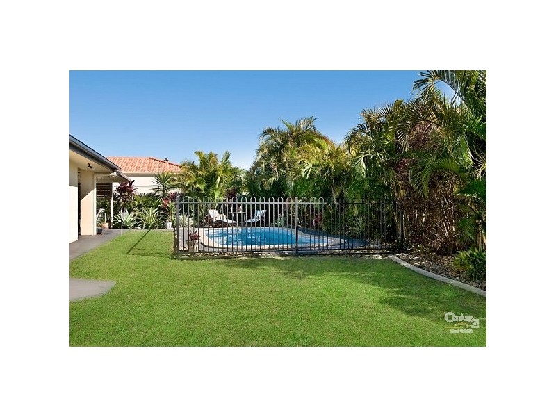 2 Sailfish Drive, Mountain Creek QLD 4557