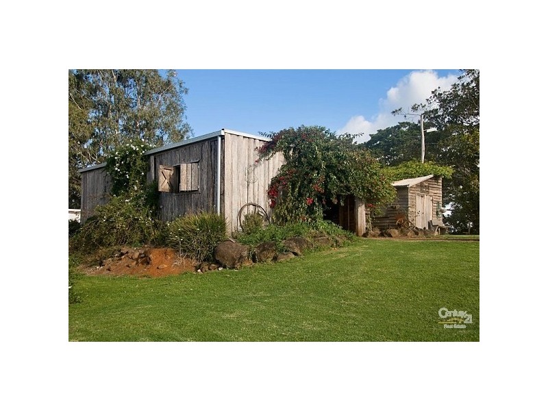 27 Harch Road, Maleny QLD 4552