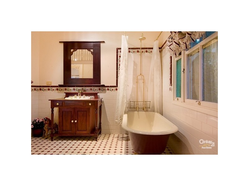 27 Harch Road, Maleny QLD 4552