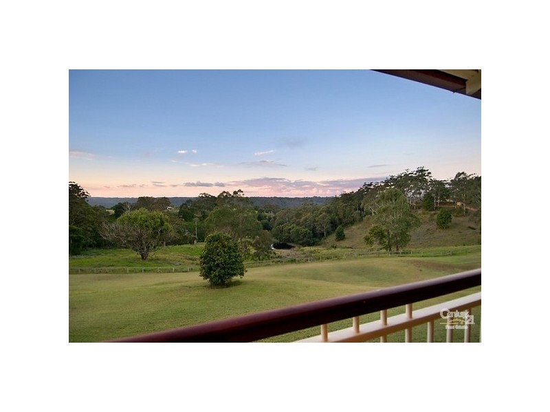 27 Harch Road, Maleny QLD 4552