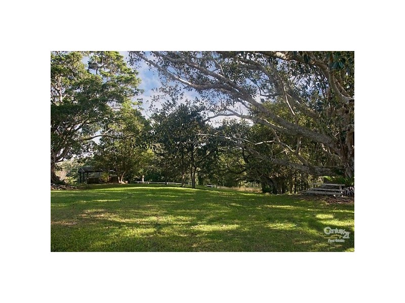 27 Harch Road, Maleny QLD 4552