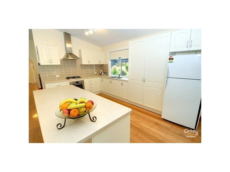 18 Hoffman Close, Montville QLD 4560