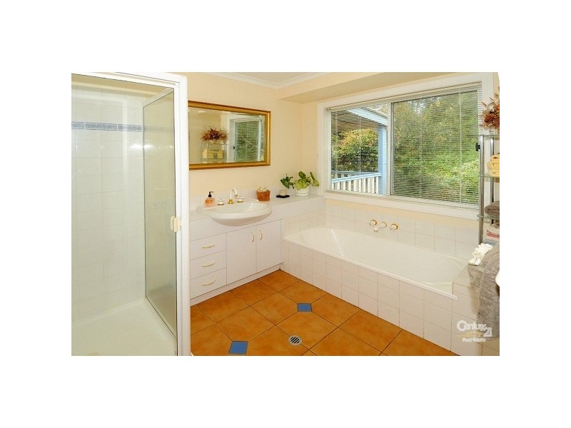 18 Hoffman Close, Montville QLD 4560