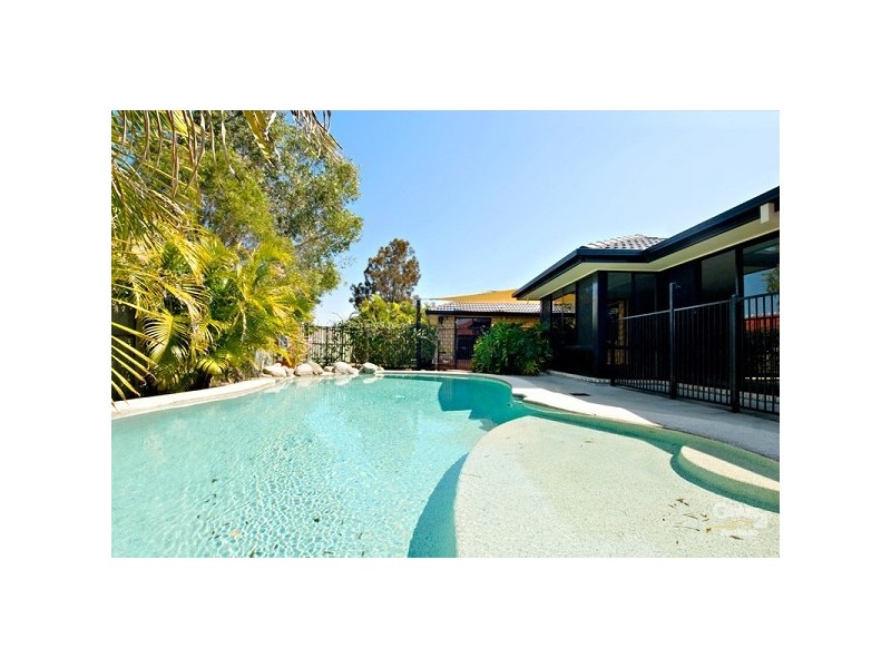 19 Sailfish Drive, Mountain Creek QLD 4557