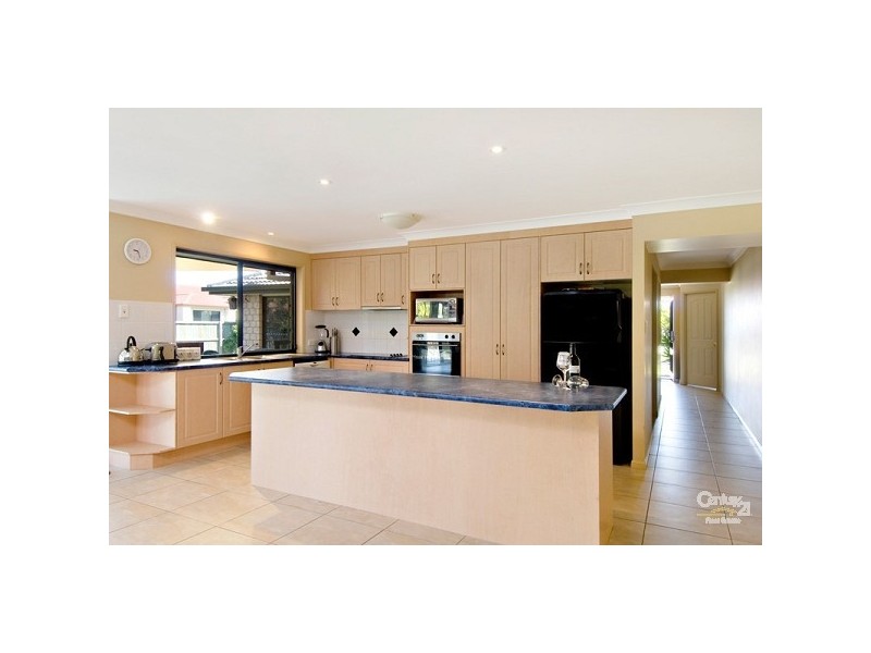 19 Sailfish Drive, Mountain Creek QLD 4557