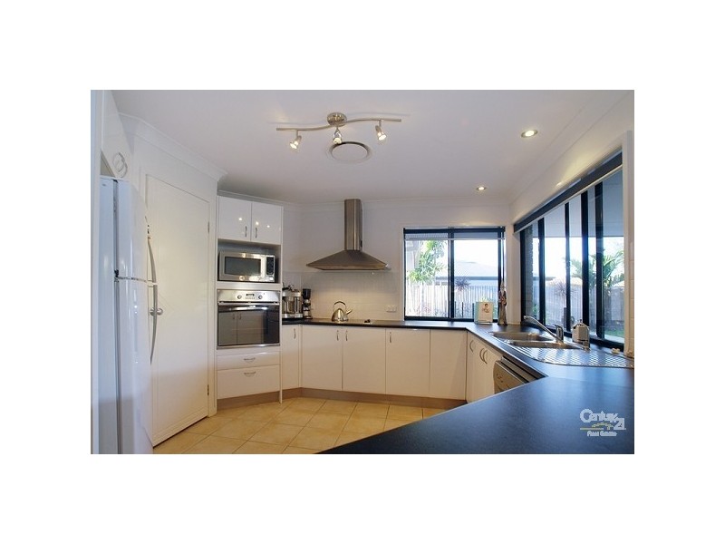 5 Quillback Court, Mountain Creek QLD 4557