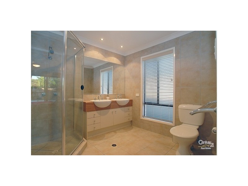 5 Quillback Court, Mountain Creek QLD 4557