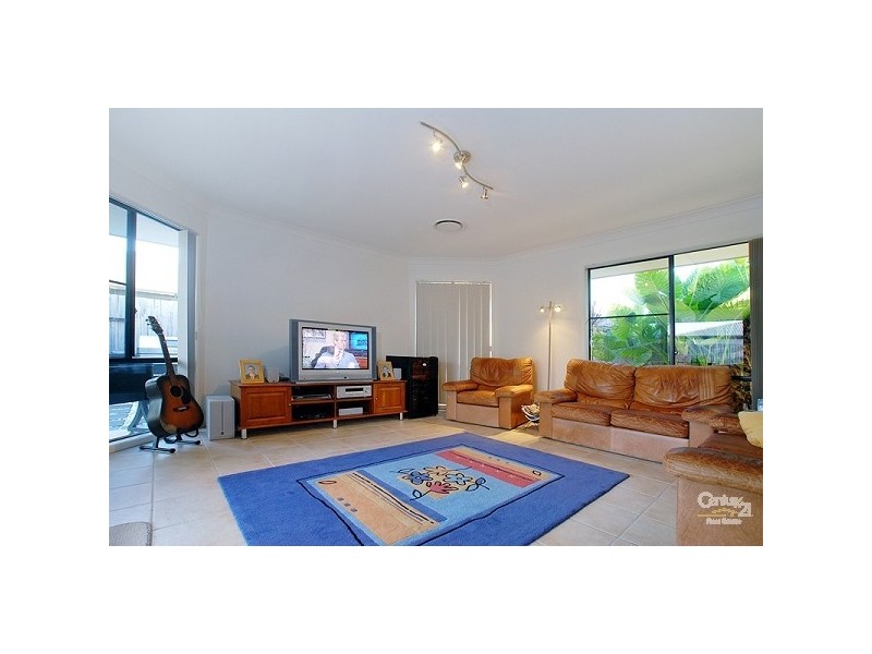 5 Quillback Court, Mountain Creek QLD 4557