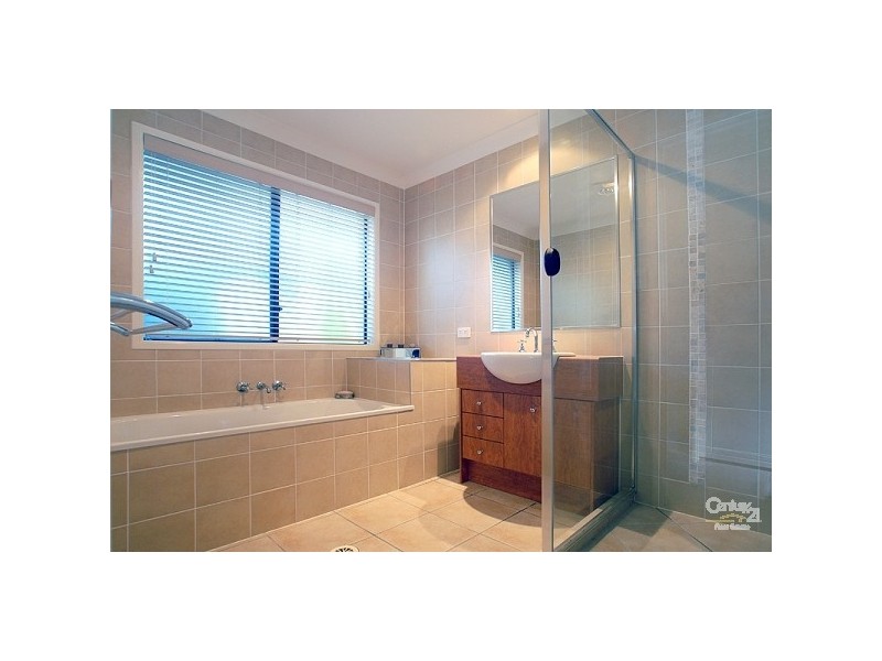 5 Quillback Court, Mountain Creek QLD 4557