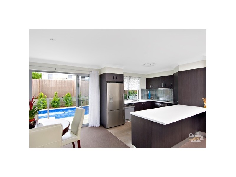 1/16 Bright Court, Burnside QLD 4560