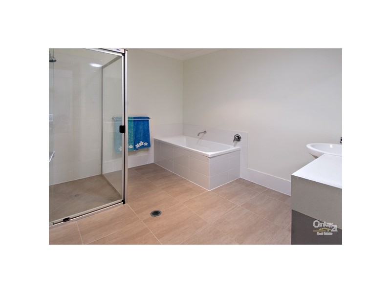 1/16 Bright Court, Burnside QLD 4560