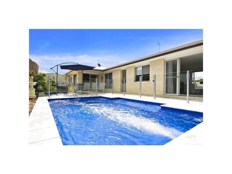 2/16 Bright Court, Nambour QLD 4560