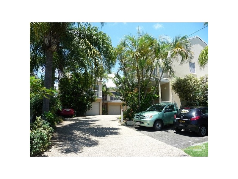 2/57 Neerim Drive, Mooloolaba QLD 4557