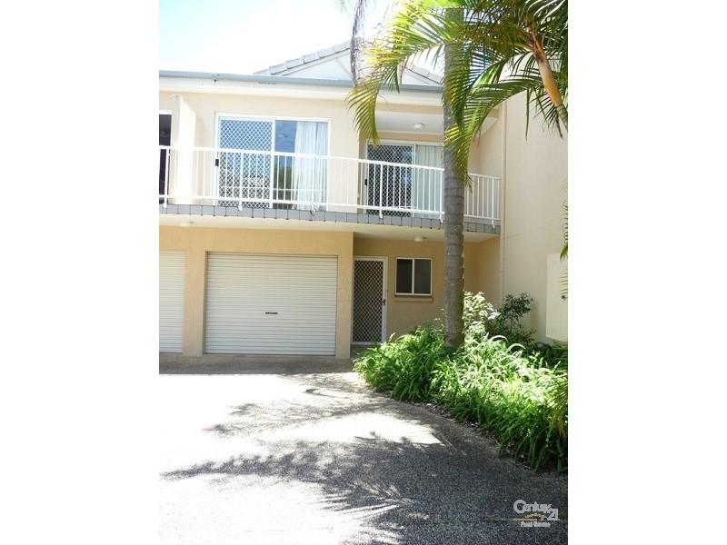 2/57 Neerim Drive, Mooloolaba QLD 4557