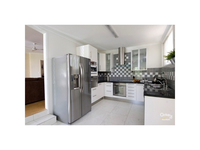 10 Dixon Road, Buderim QLD 4556