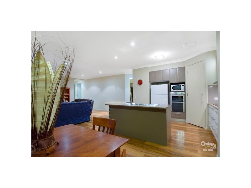 18 Curlew Court, Maleny QLD 4552