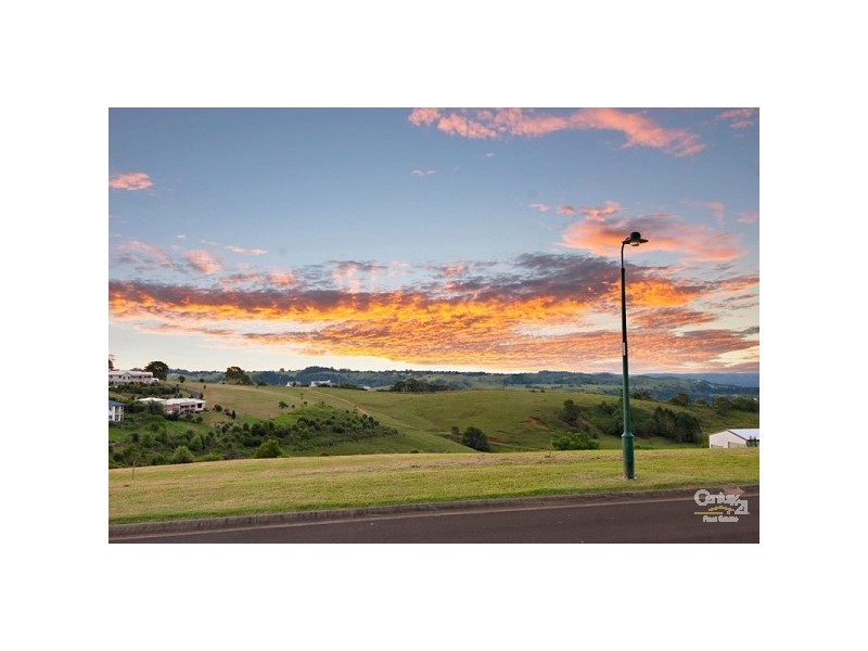 18 Curlew Court, Maleny QLD 4552