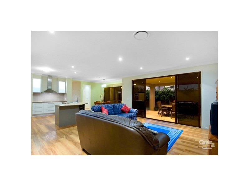 18 Curlew Court, Maleny QLD 4552