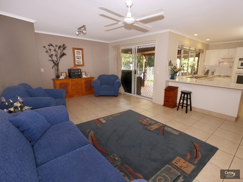 7 Kona Court, Mountain Creek QLD 4557