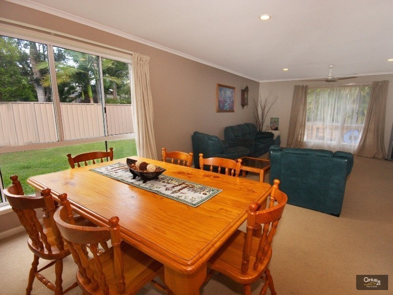 7 Kona Court, Mountain Creek QLD 4557