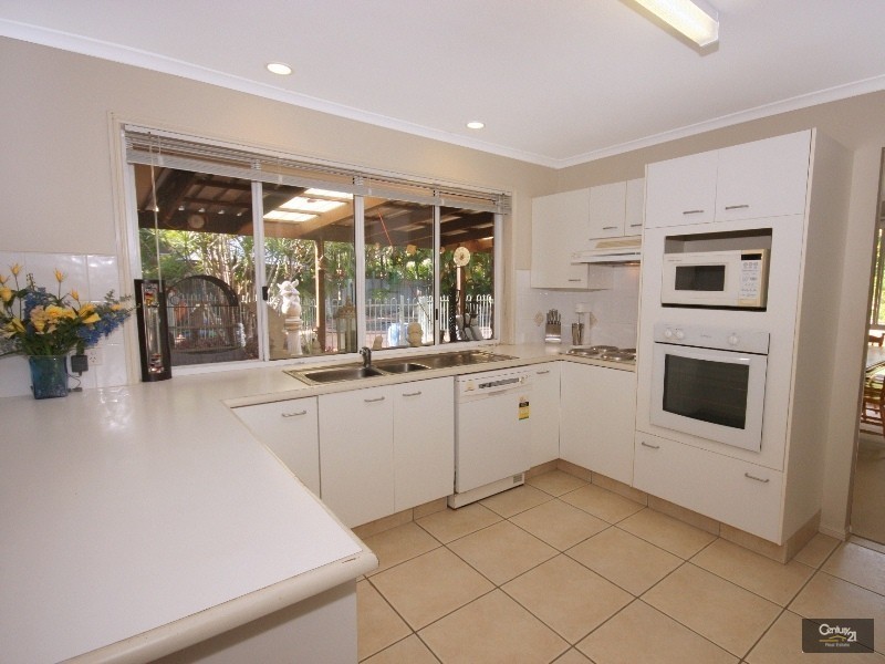 7 Kona Court, Mountain Creek QLD 4557