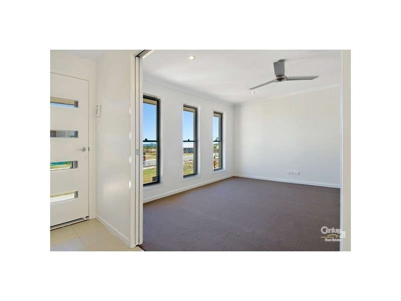 9 Parkview Drive, Little Mountain QLD 4551