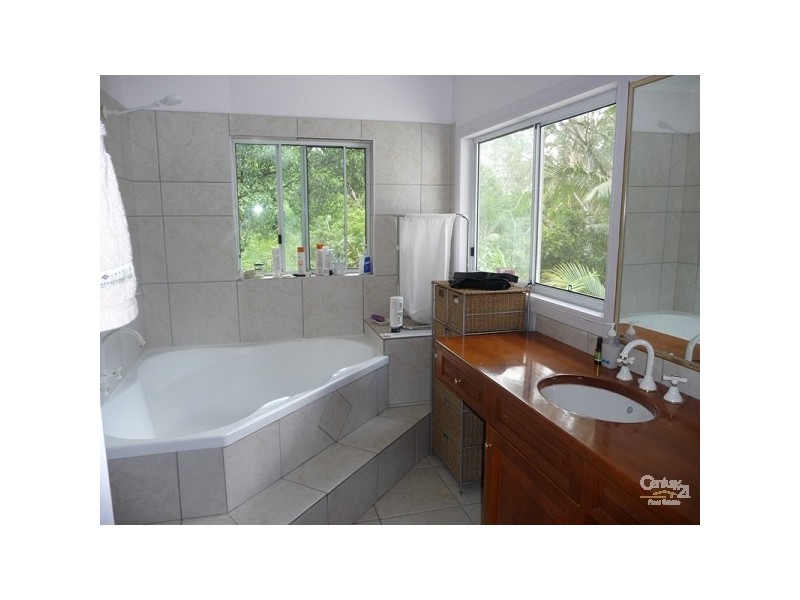 25 Cook Street, Eumundi QLD 4562