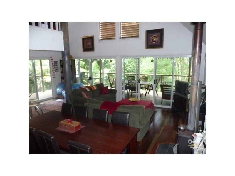 25 Cook Street, Eumundi QLD 4562