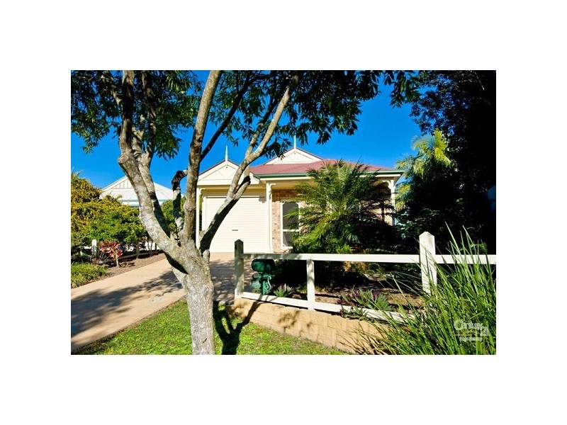 4 Chesterton Crescent, Sippy Downs QLD 4556